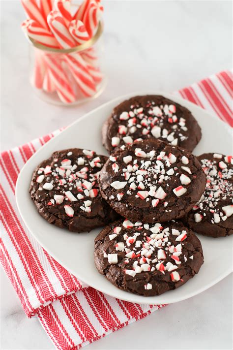 How many calories are in vegan chewy chocolate peppermint cookies - calories, carbs, nutrition