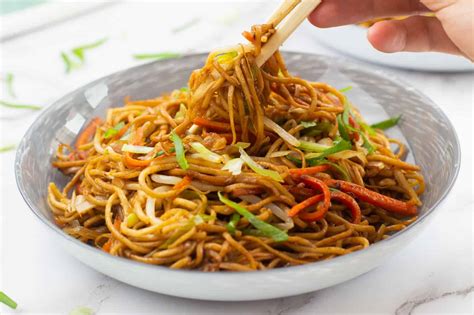 How many calories are in vegan chow mein - calories, carbs, nutrition