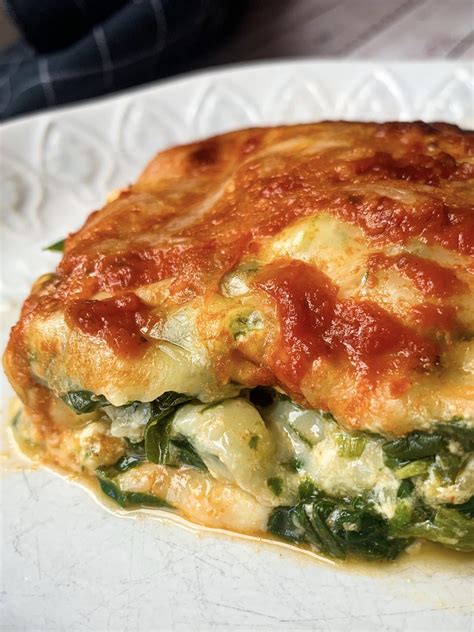 How many calories are in vegetable lasagna, with spinach - calories, carbs, nutrition