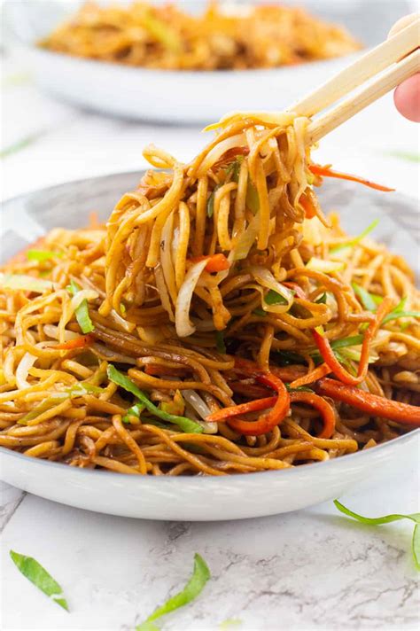 How many calories are in vegetarian chow mein - calories, carbs, nutrition