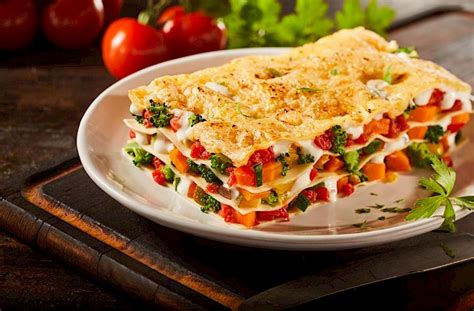 How many calories are in vegetarian lasagna - calories, carbs, nutrition