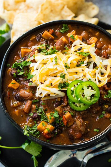 How many calories are in veggie chili topping - calories, carbs, nutrition