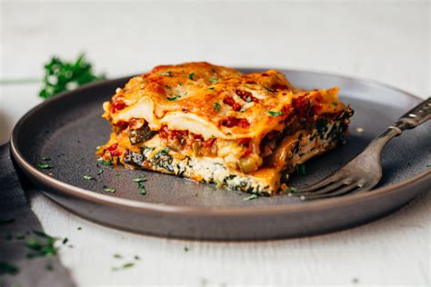 How many calories are in veggie lasagna vg - calories, carbs, nutrition