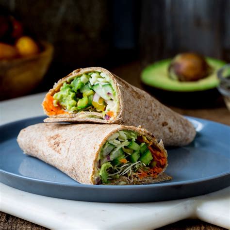 How many calories are in veggie tuna on whole wheat wrap (111829.0) - calories, carbs, nutrition