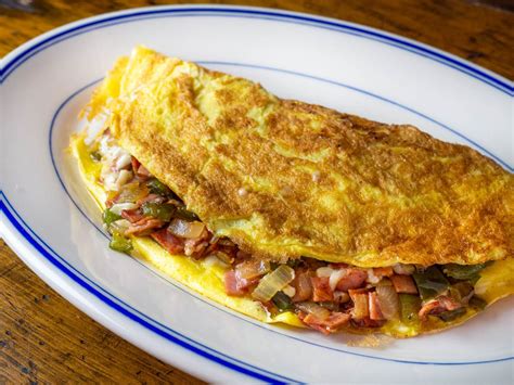 How many calories are in western omelet with toast - calories, carbs, nutrition