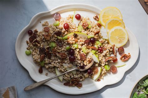 How many calories are in wheat berry waldorf salad, vegan - calories, carbs, nutrition