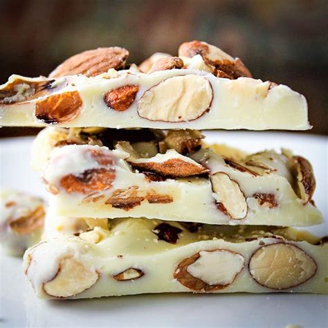 How many calories are in white chocolate bark - calories, carbs, nutrition