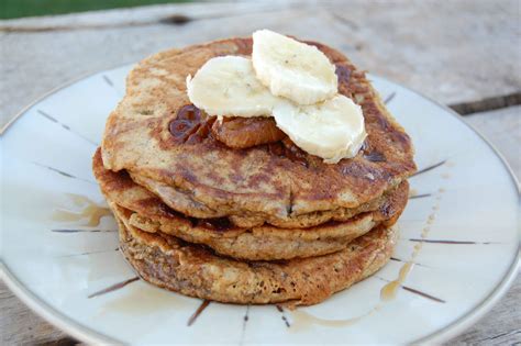 How many calories are in whole wheat banana pancakes - calories, carbs, nutrition