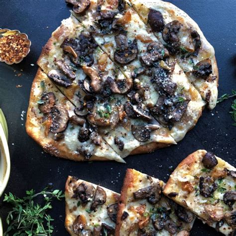 How many calories are in wild mushroom flatbread - calories, carbs, nutrition