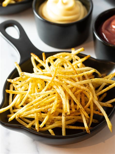 How many calories are in x-long shoestring fries - calories, carbs, nutrition