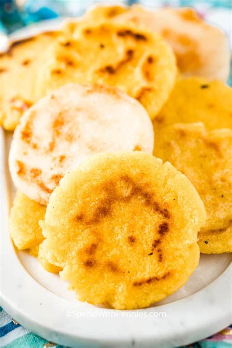 How many calories are in yellow corn arepas - calories, carbs, nutrition