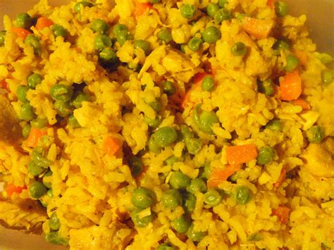 How many calories are in yellow rice and peas - calories, carbs, nutrition