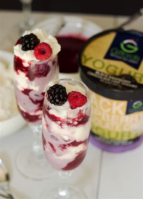 How many calories are in yogurt parfait raspberry choc chip-small - calories, carbs, nutrition