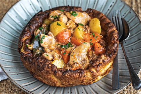 How many calories are in yorkshire pudding filled with oven roasted vegetables & slow roasted beef - calories, carbs, nutrition