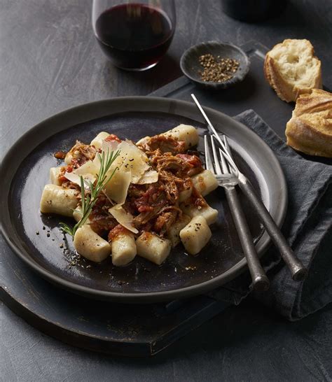 How many calories are in yucca gnocchi with lamb ragout (66921.0) - calories, carbs, nutrition