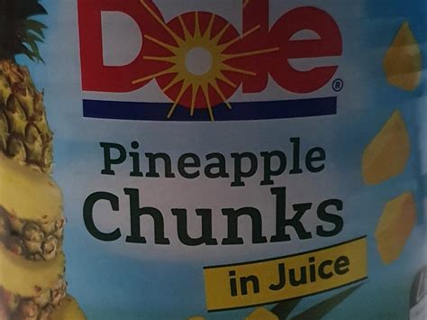 How many carbs are in 100 % juice pineapple chunks - in its own juice - calories, carbs, nutrition
