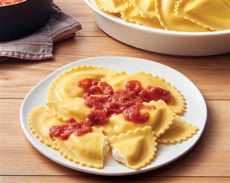 How many carbs are in 6 cheese ravioli - calories, carbs, nutrition