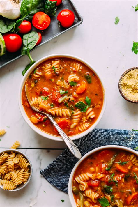 How many carbs are in 99%fat free minestrone - calories, carbs, nutrition