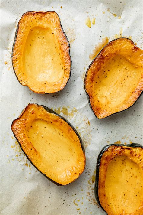 How many carbs are in acorn squash bake with almonds - calories, carbs, nutrition