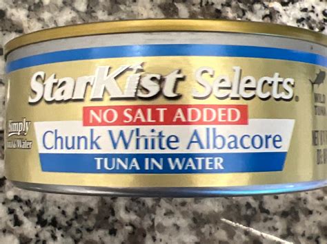 How many carbs are in albacore chunk white tuna in water - calories, carbs, nutrition