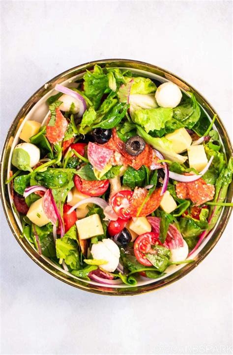How many carbs are in antipasto salad entree plate - calories, carbs, nutrition