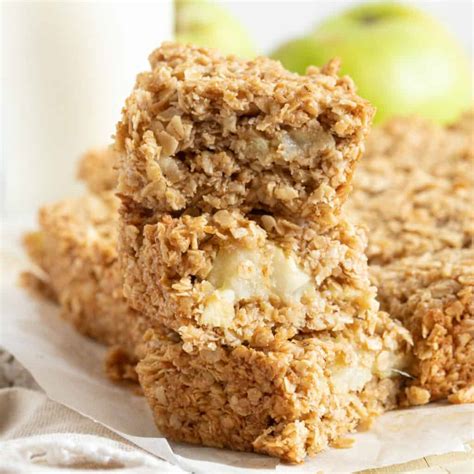 How many carbs are in apple and cinnamon flapjack - calories, carbs, nutrition