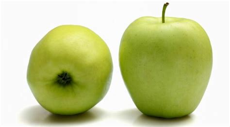 How many carbs are in apples, raw, golden delicious, with skin - calories, carbs, nutrition