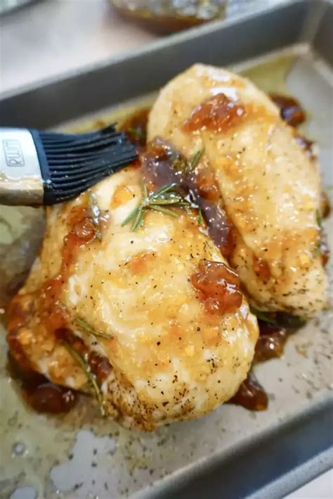 How many carbs are in apricot glazed natural turkey breast - calories, carbs, nutrition