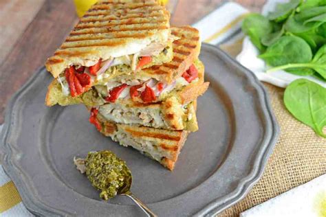 How many carbs are in archway panini - calories, carbs, nutrition