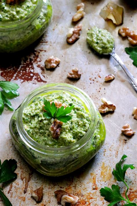 How many carbs are in artichoke pesto - calories, carbs, nutrition