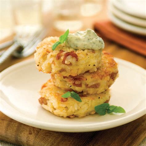 How many carbs are in asiago rice cakes with pesto aioli - calories, carbs, nutrition