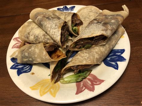 How many carbs are in asian beef wrap - calories, carbs, nutrition