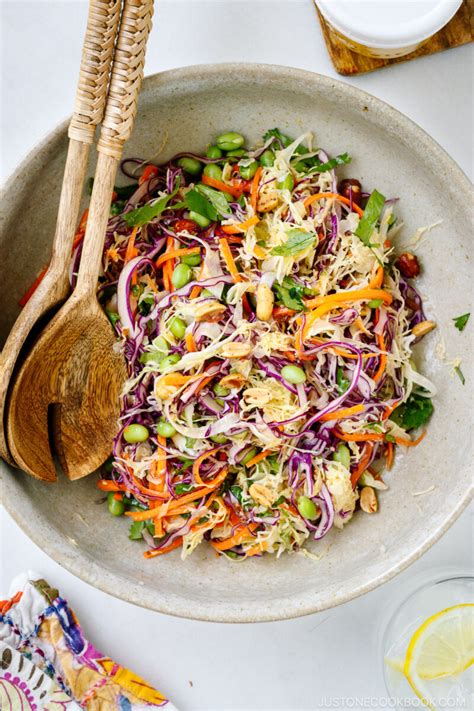 How many carbs are in asian cabbage salad - calories, carbs, nutrition