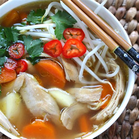 How many carbs are in asian chicken soup (mindful) - calories, carbs, nutrition
