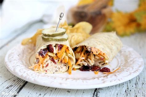 How many carbs are in autumn harvest turkey wrap - calories, carbs, nutrition