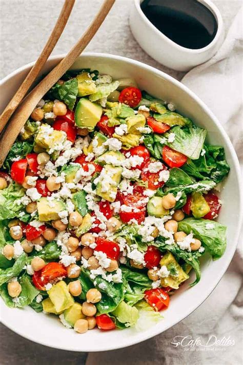 How many carbs are in avocado chickpea and feta salad - calories, carbs, nutrition