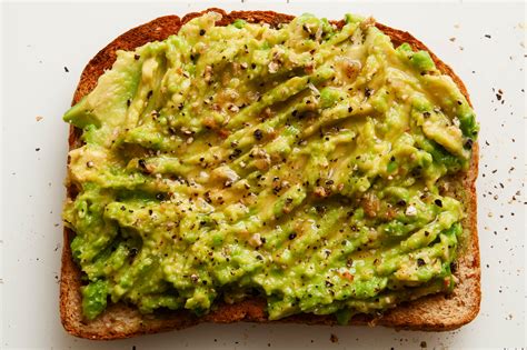 How many carbs are in avocado toast - calories, carbs, nutrition