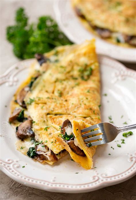 How many carbs are in bacon, mushroom, spinach and swiss omelet - calories, carbs, nutrition