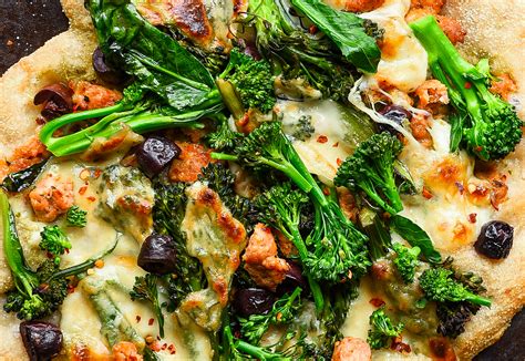 How many carbs are in bacon and broccoli rabe pizza - calories, carbs, nutrition