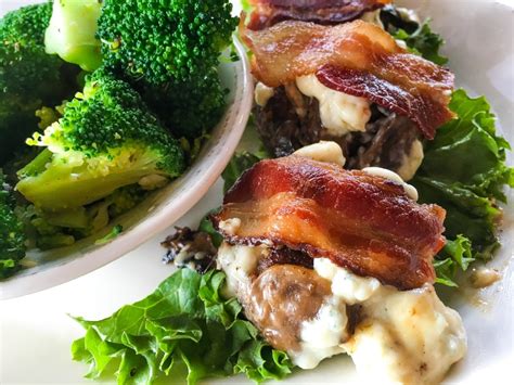 How many carbs are in bacon blue breakfast slider - calories, carbs, nutrition