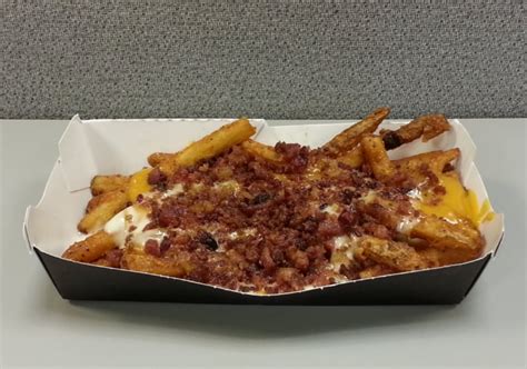 How many carbs are in bacon ranch fries - calories, carbs, nutrition