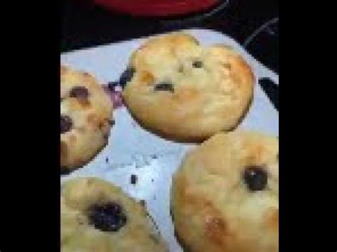 How many carbs are in bagel, blueberry - calories, carbs, nutrition