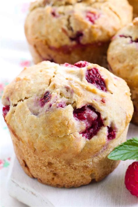 How many carbs are in baked bars raspberry - calories, carbs, nutrition