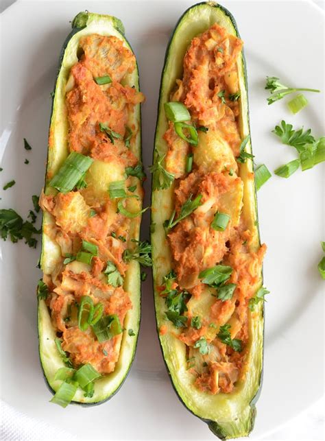 How many carbs are in baked stuffed zucchini - calories, carbs, nutrition