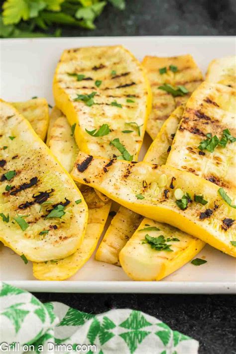 How many carbs are in balsamic grilled yellow squash - calories, carbs, nutrition