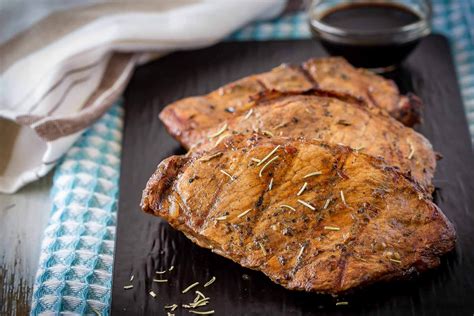 How many carbs are in balsamic pork chop - calories, carbs, nutrition