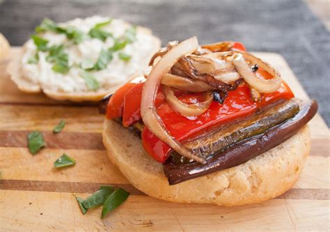 How many carbs are in balsamic vegetable stack sandwich - calories, carbs, nutrition