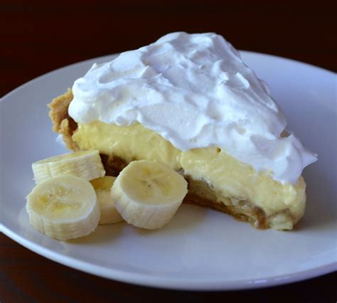 How many carbs are in banana foster hot pie - calories, carbs, nutrition