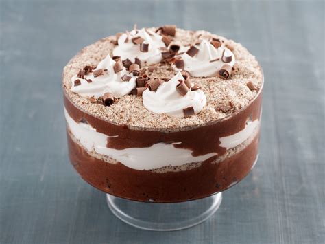 How many carbs are in banana nut chocolate mousse trifle - calories, carbs, nutrition