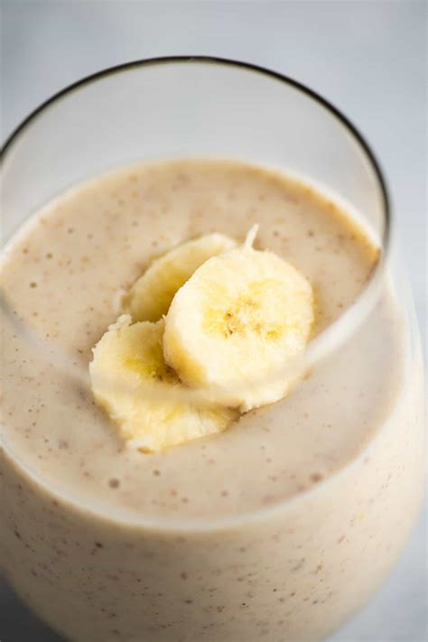 How many carbs are in banana yogurt smoothie, with milk - calories, carbs, nutrition